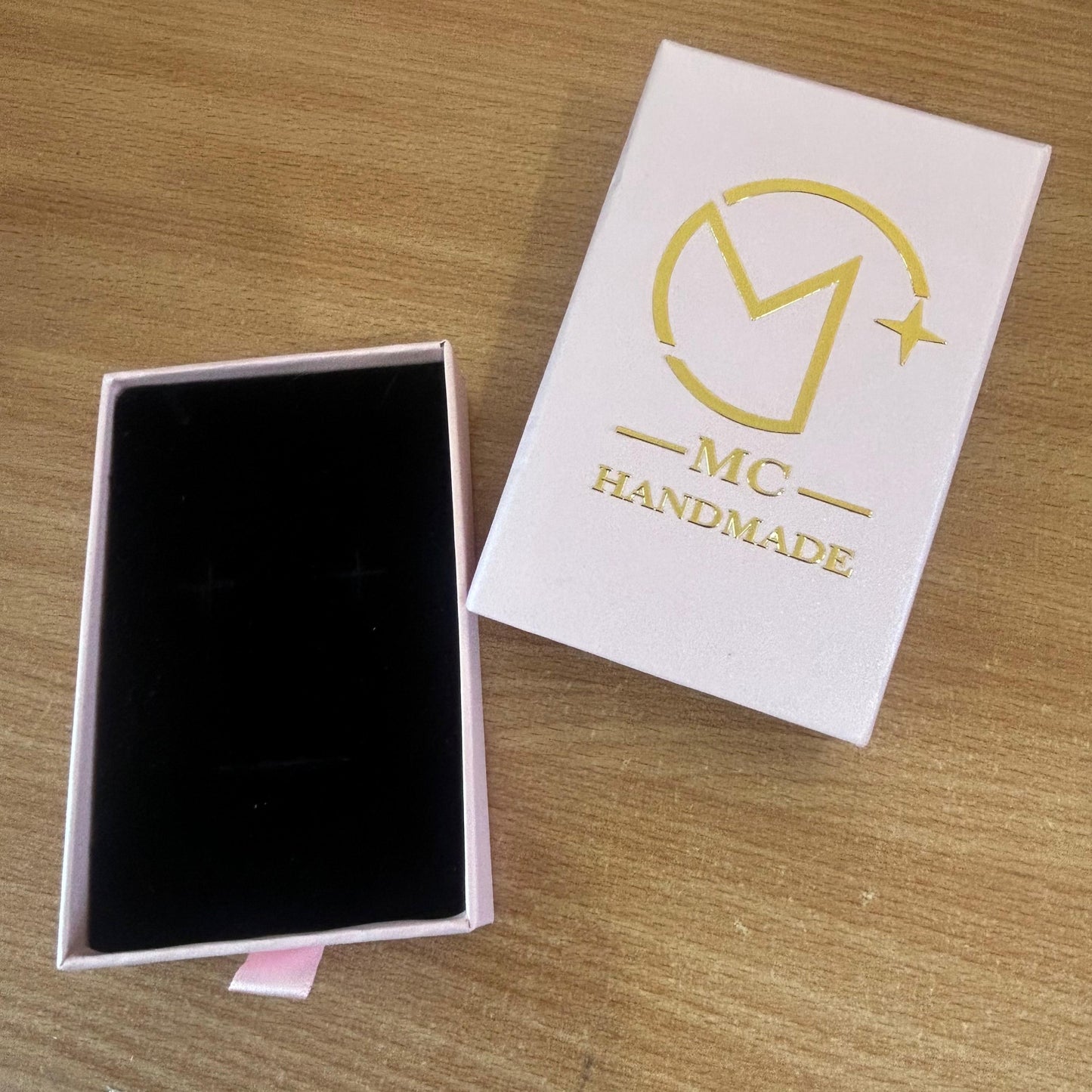 Deluxe pink gift box