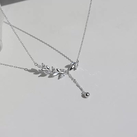 925 Sterling Silver Leaf Pendant Necklace for Women Elegant Zircon Choker Chain